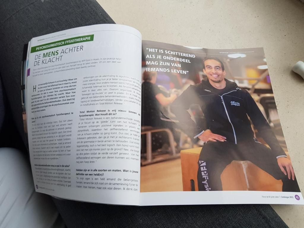 Tom in de FysioSupplies catalogus